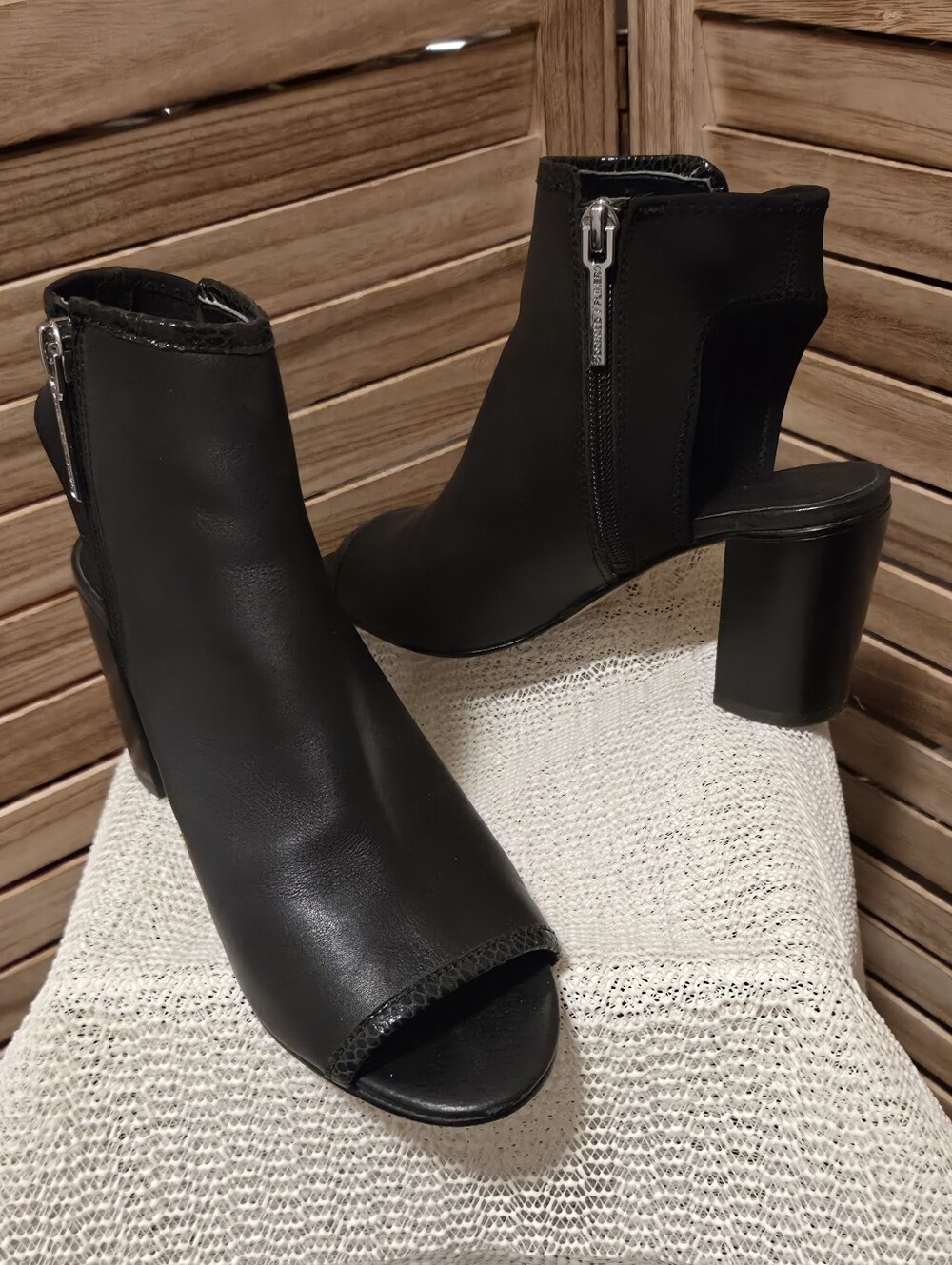 Donald J. Pliner 6 Black Leather Open Toe Bootie Chunky Heel
